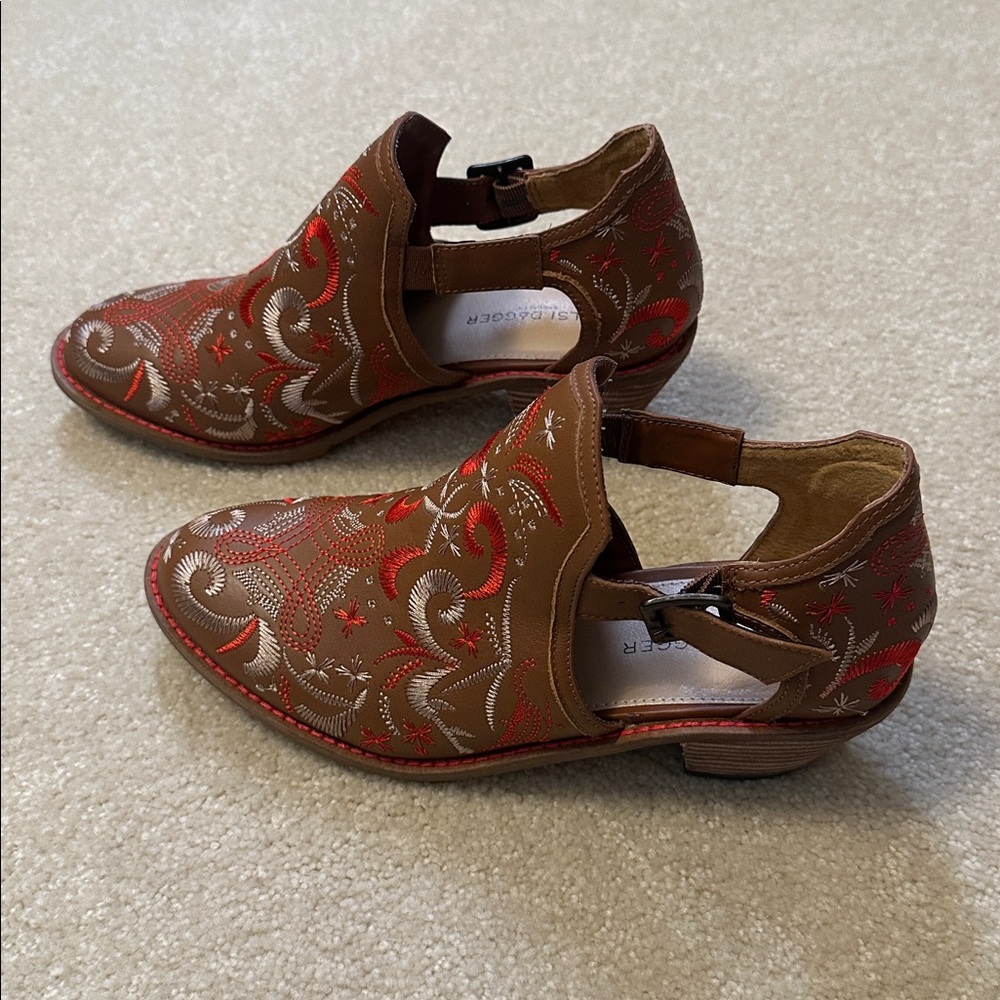 Kelsie Dagger Brooklyn Kline embroidered block heel bootie size 7.5 - Picture 4 of 11